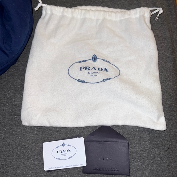 Prada Re-Edition 2000 mini nylon bag - Picture 3 of 3
